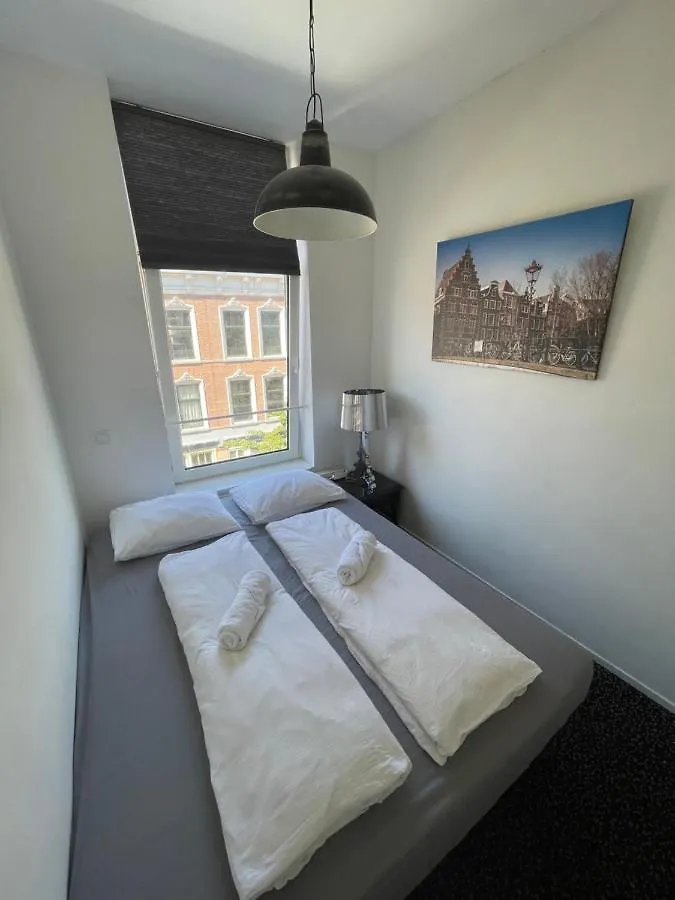 Thuis Bij Schell Rotterdam 2*,